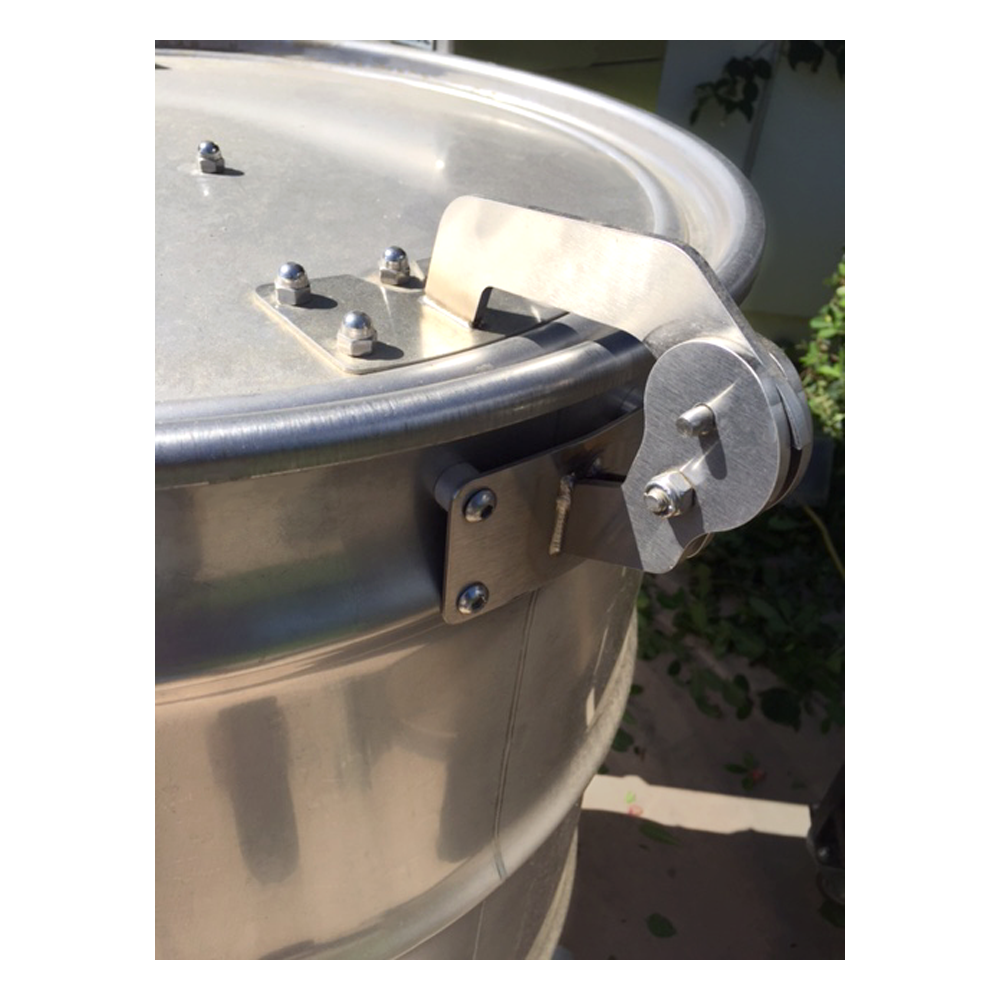 Close-up of Unknown BBQ Drum Smoker Lid Hinge on a 55-gallon drum smoker, showcasing its sturdy stainless steel construction and precise installation